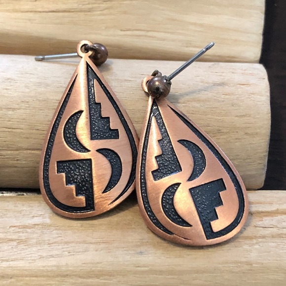 VTG Wheller & Company Copper Native American Earrings - Picture 2 of 3